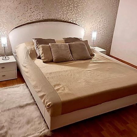 Cozy Apartment Near Hockey & Football Arena Bratysława Zewnętrze zdjęcie
