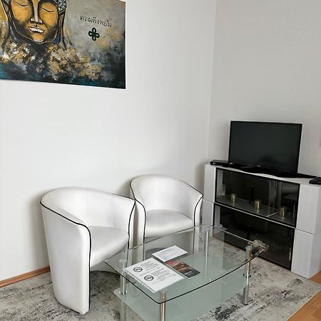 Cozy Apartment Near Hockey & Football Arena Bratysława Zewnętrze zdjęcie