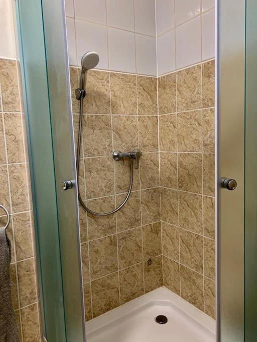 Cozy Apartment Near Hockey & Football Arena Bratysława Zewnętrze zdjęcie